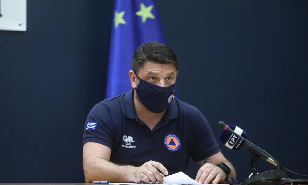 Χαρδαλιάς: Υποχρεωτική η μάσκα μέσα-έξω αν υπάρχει συγχρωτισμός
